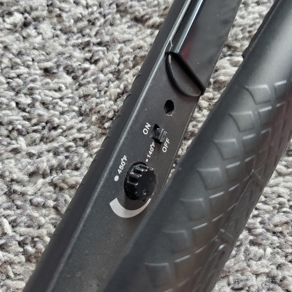 HSI Professional Flat Iron - Picture 3 of 3